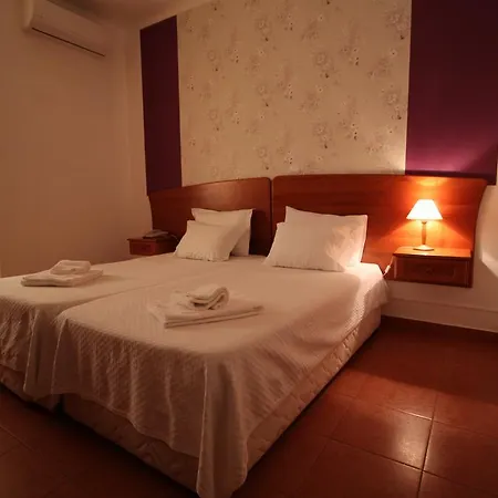 Dom Carlos I Гостевой дом