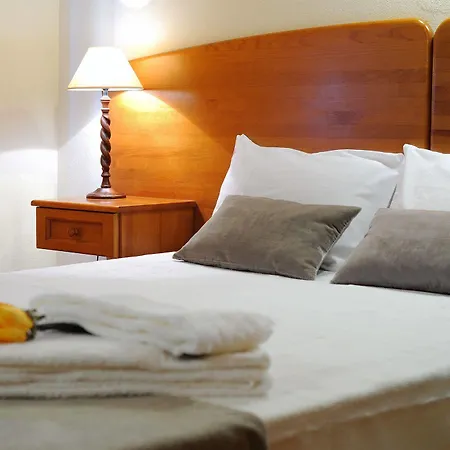 Guest house Dom Carlos I 3*